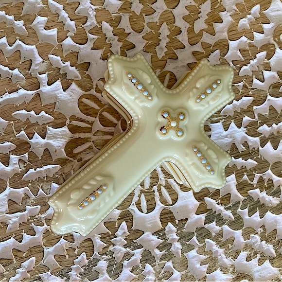 Lenox Vintage 1999 Collectible Porcelain China Heavenly Cross Trinket Box - Picture 5 of 8